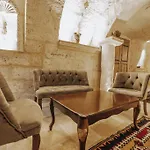 Hotell Lagania In Cave 5*