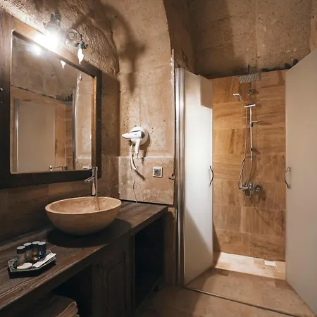 Lagania In Cave Hotel *