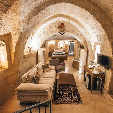 Lagania In Cave Hotel *