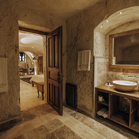 Lagania In Cave Hotel