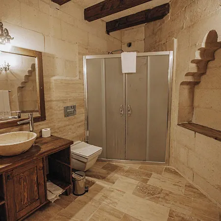 Lagania In Cave Hotel