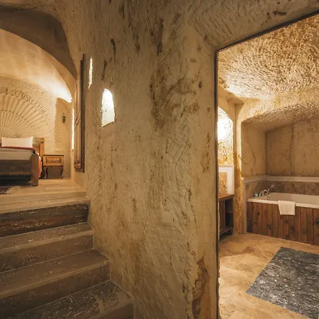 Lagania In Cave Hotel