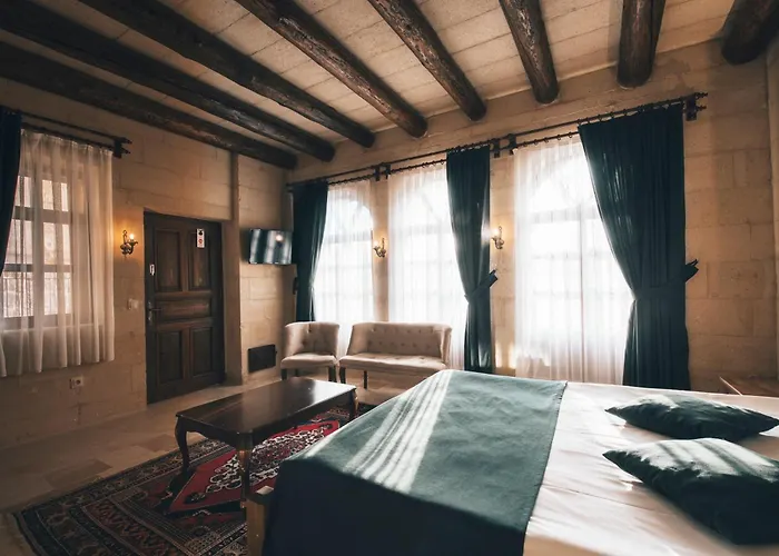 Lagania In Cave Hotel *