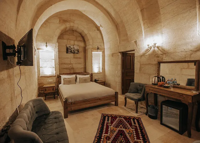 Lagania In Cave 于尔居普