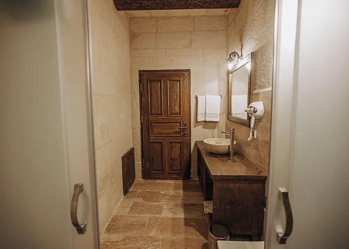 Lagania In Cave 5* 于尔居普