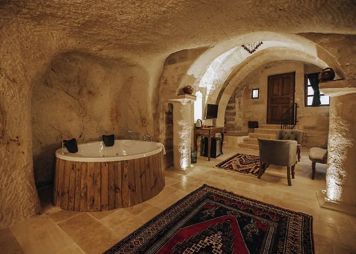 Lagania In Cave Hotel