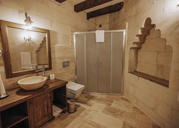 Lagania In Cave Hotel