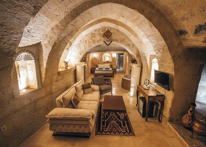 Lagania In Cave Hotel